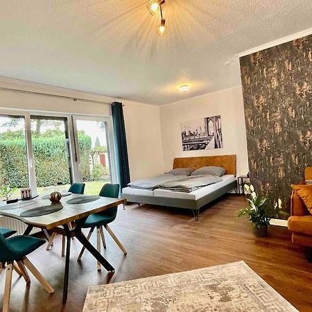 Studioappartement Mit Privatgarten In Ruhiger Wohnsiedlung 新明斯特 外观 照片