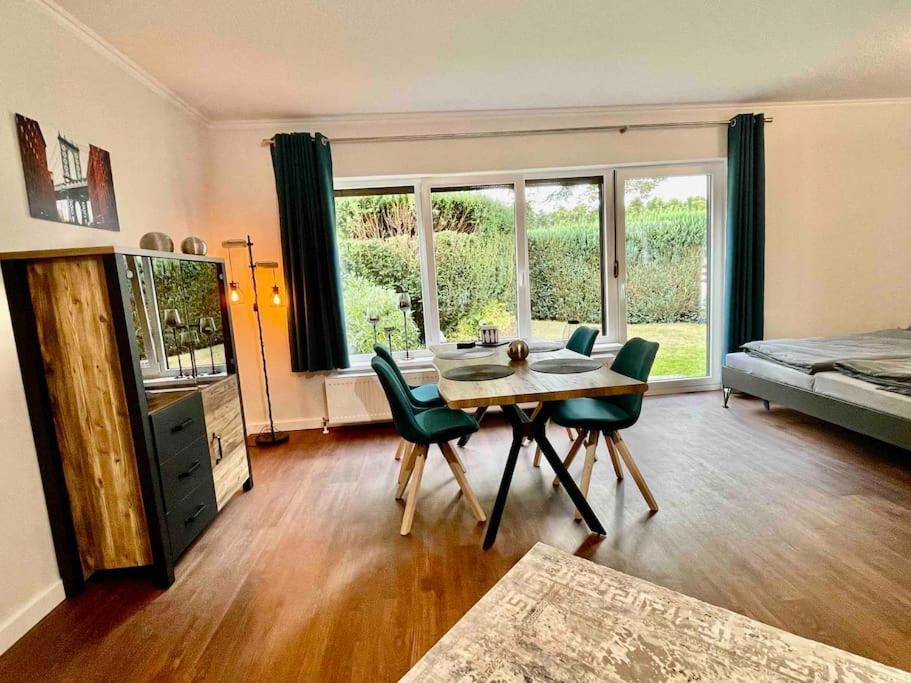 Studioappartement Mit Privatgarten In Ruhiger Wohnsiedlung 新明斯特 外观 照片