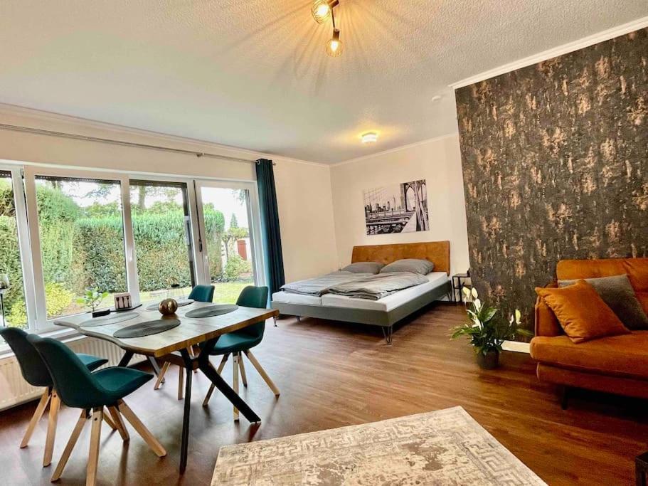 Studioappartement Mit Privatgarten In Ruhiger Wohnsiedlung 新明斯特 外观 照片